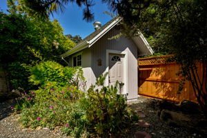  Photo 25