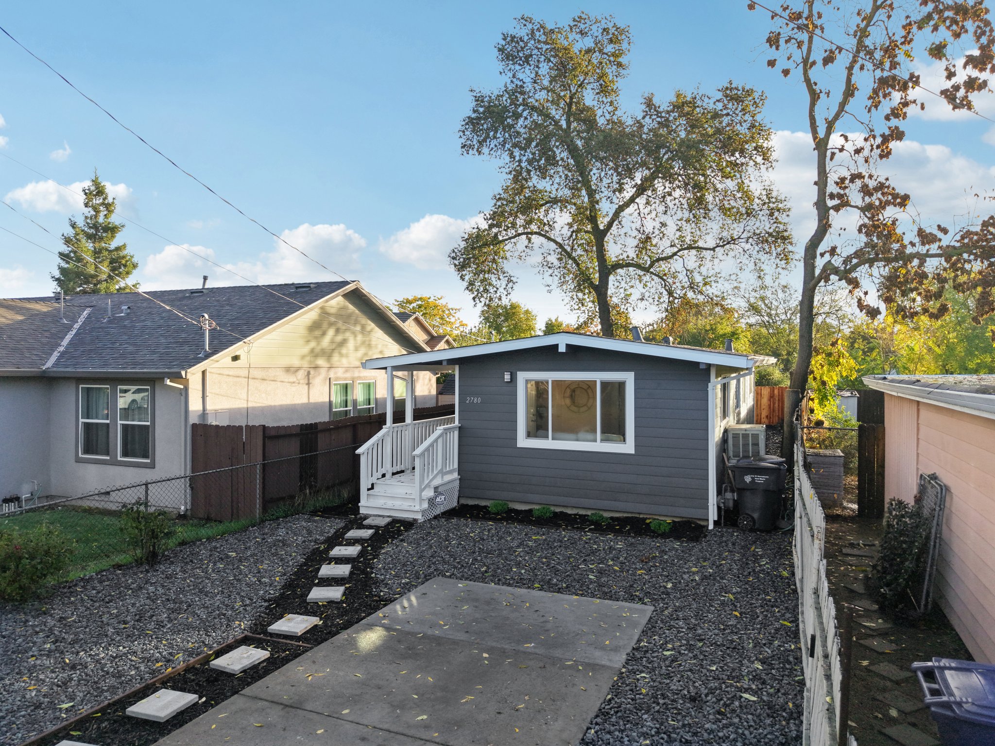 American Ave-S1511-002.jpg