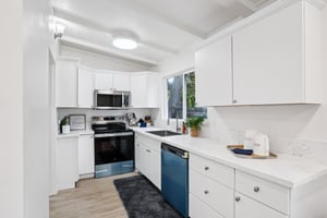 American Ave-S1311-012.jpg