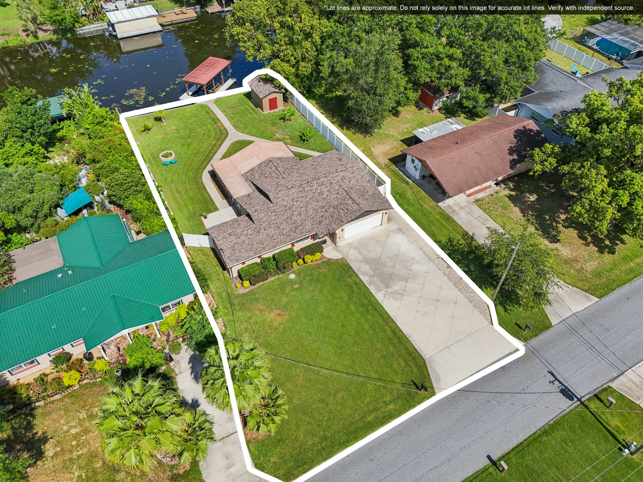 Lois Dr-S0307-047.jpg