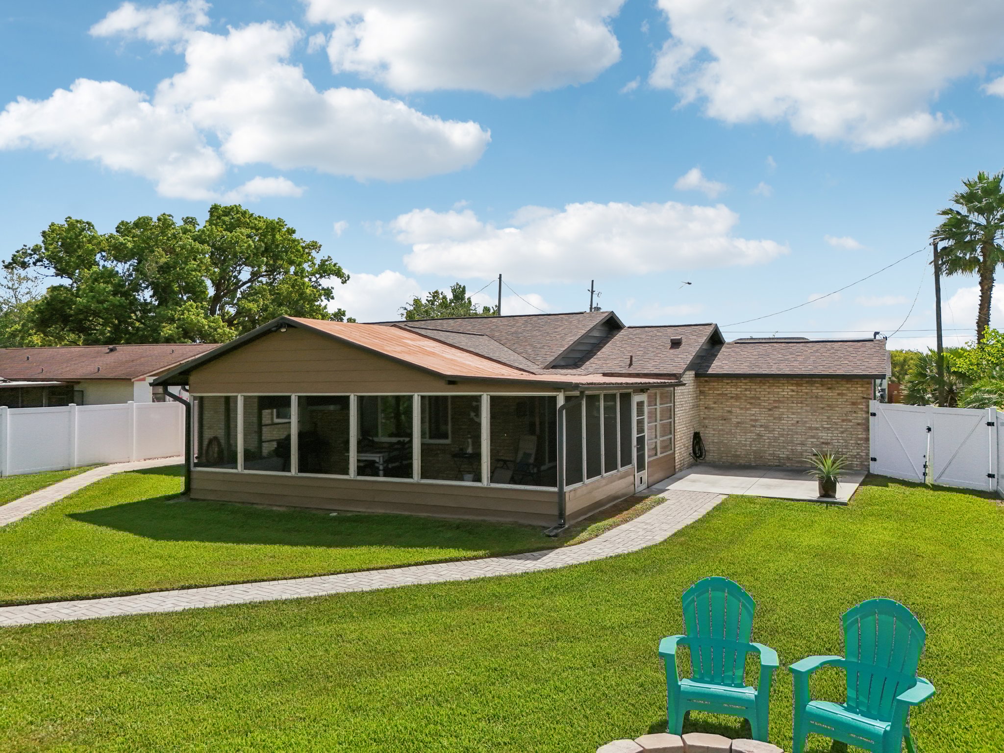 Lois Dr-S0307-063.jpg