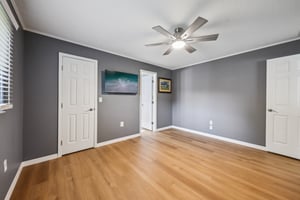 Lois Dr-S0307-017.jpg