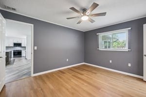 Lois Dr-S0307-019.jpg