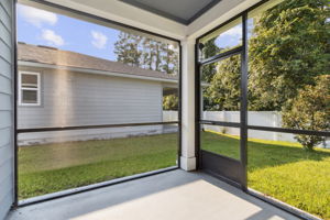 Screened-in Porch