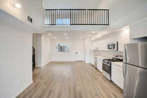  Francis Ave-002