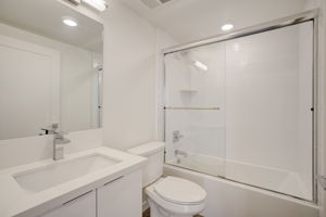  Francis Ave-008