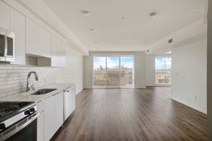  Francis Ave-009