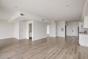 Francis Ave-010