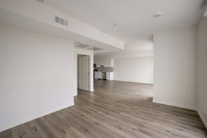  Francis Ave-011