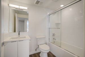  Francis Ave-020