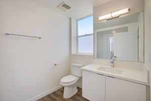  Francis Ave-022