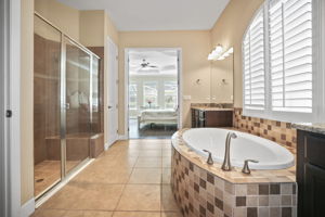 Bathroom 1 - 495A1726