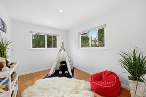 Great bedroom/playroom