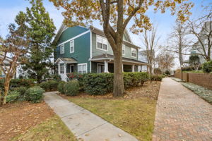 Welcome to 279 Carlyle Park Drive