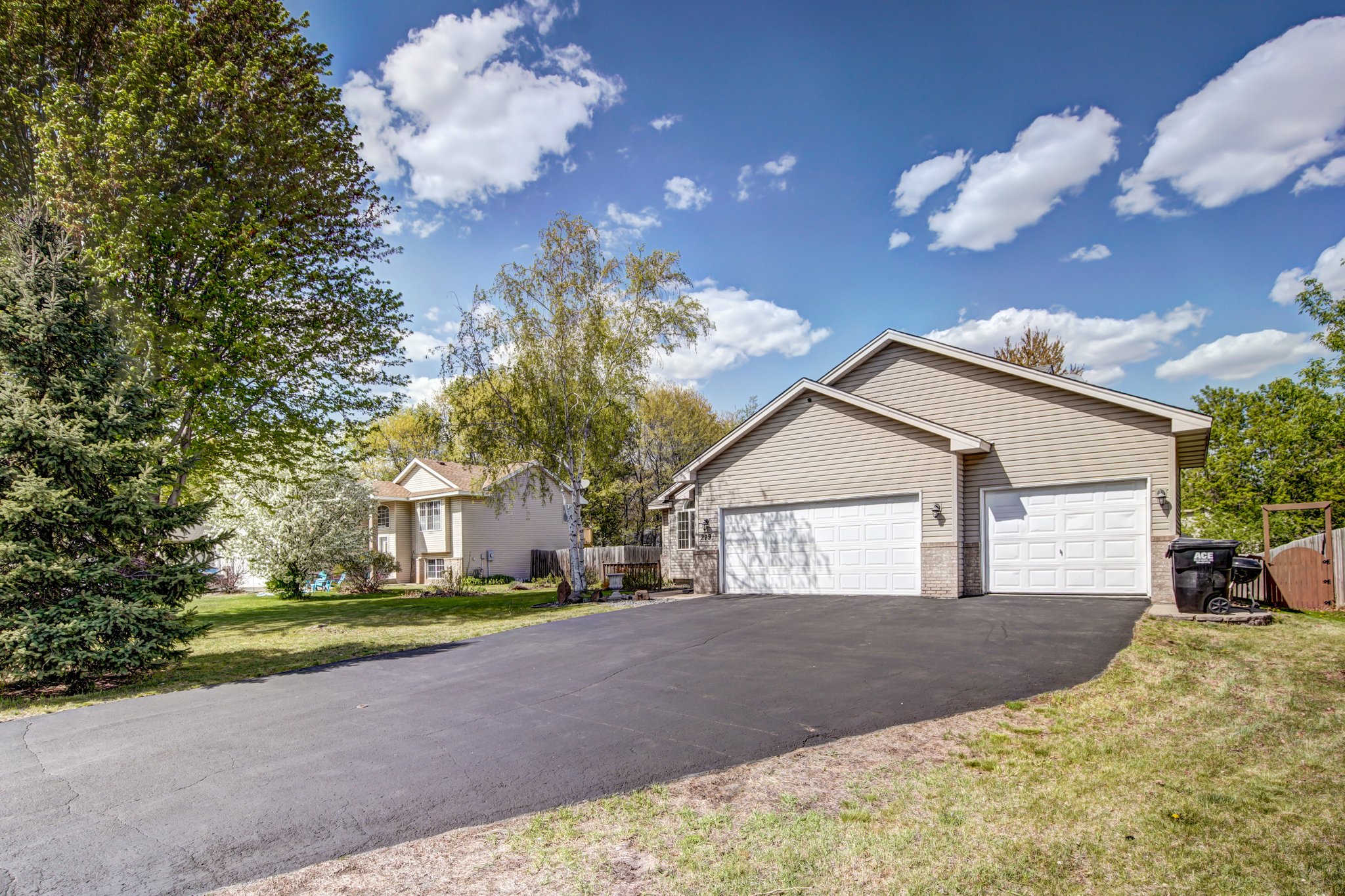 2791 232nd Ln NW, Saint Francis, MN 55070 Mint Real Estate Photography