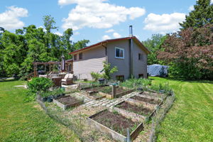  Photo 31