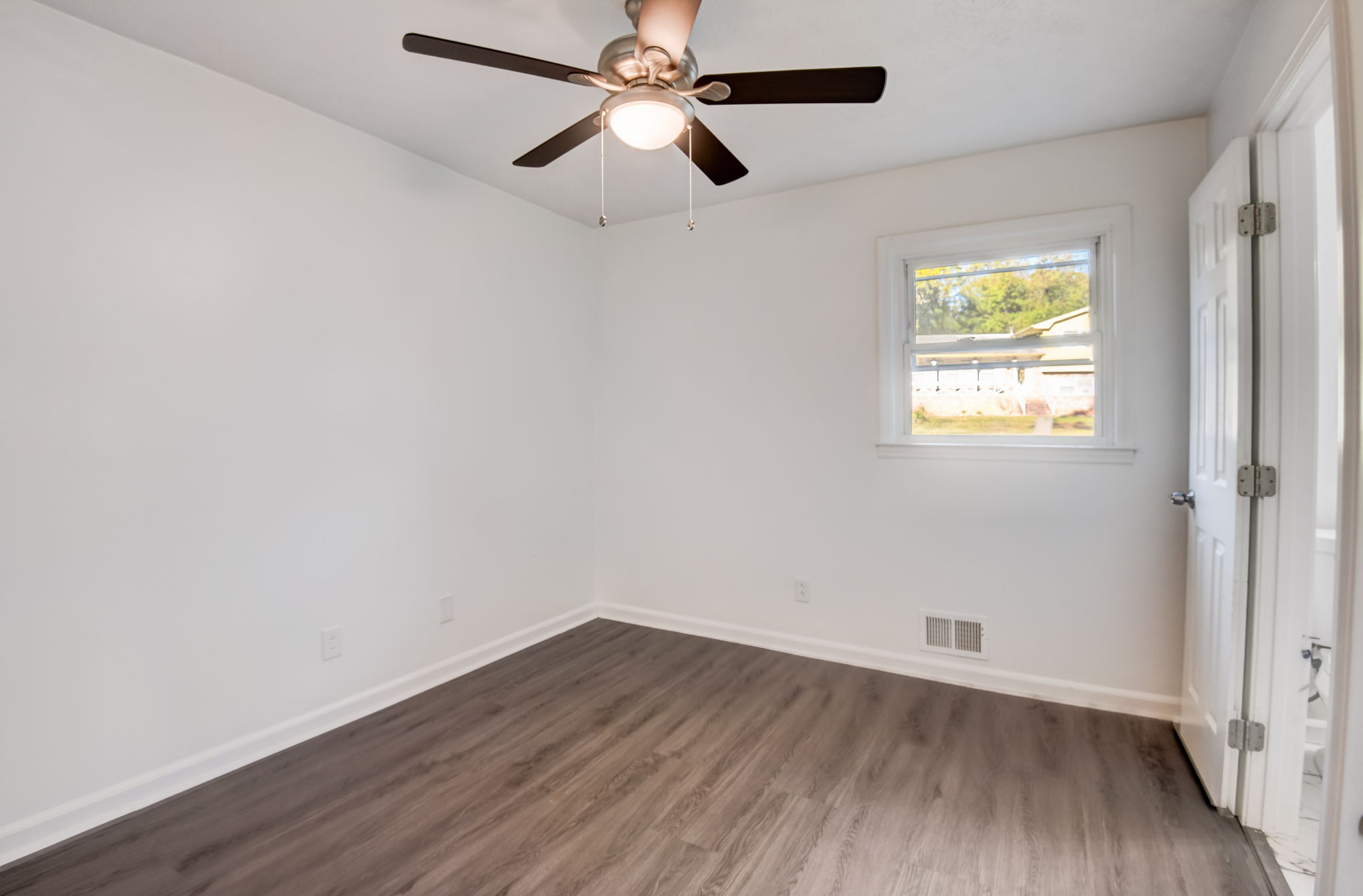  Heritage Ln-020