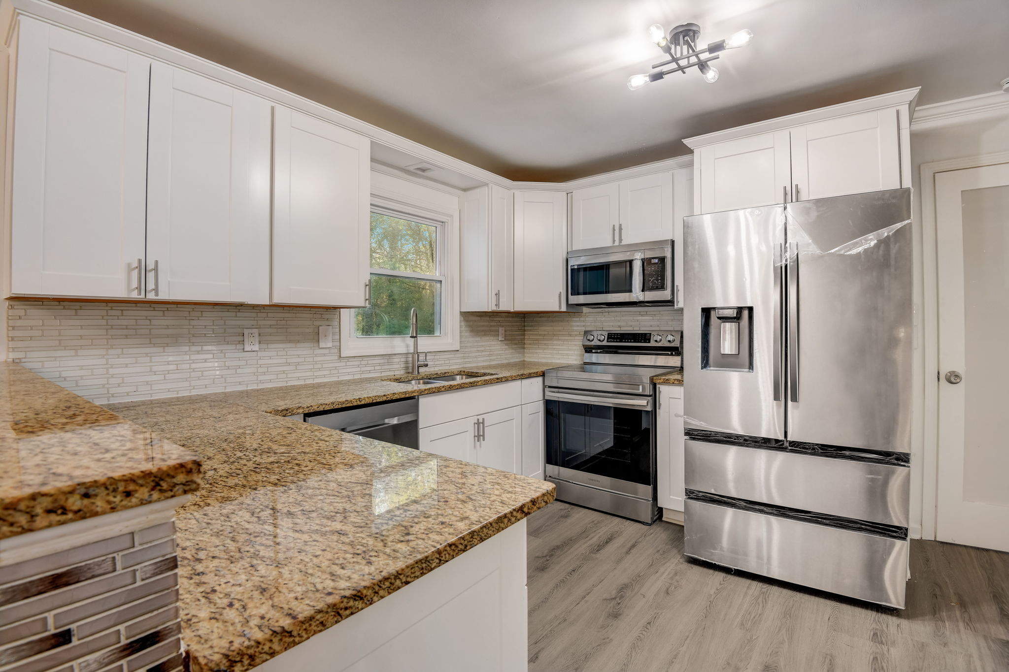  Heritage Ln-011