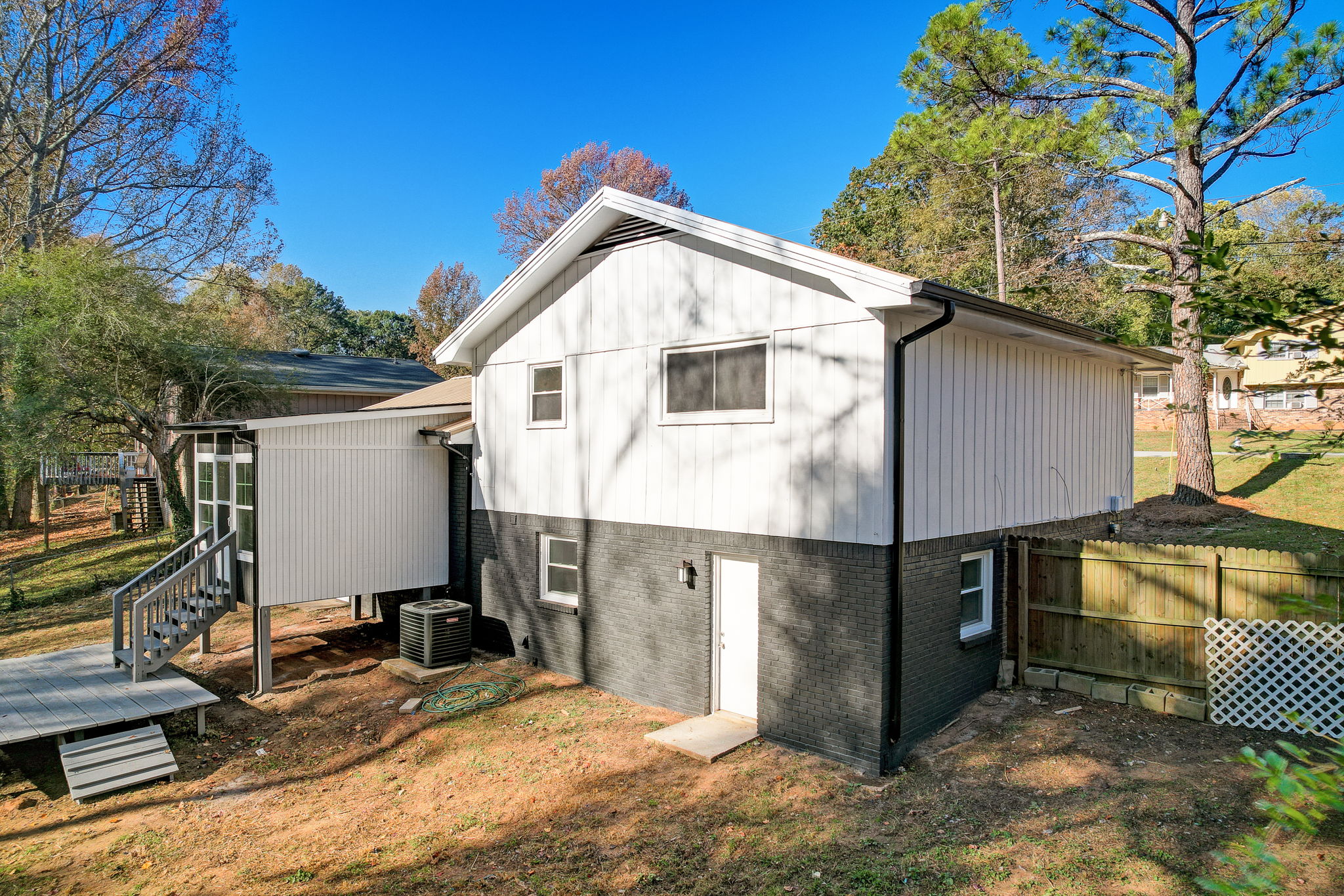  Heritage Ln-057
