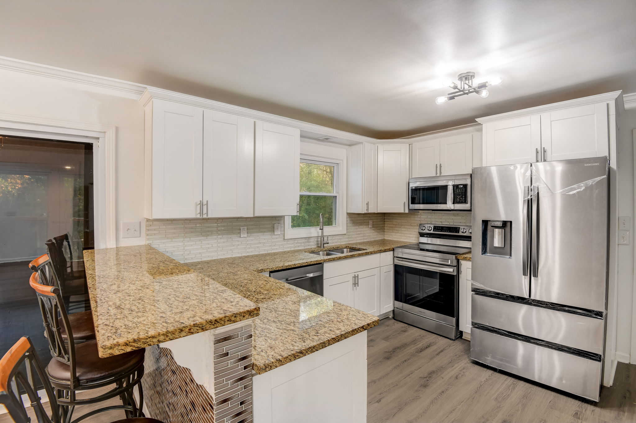  Heritage Ln-010