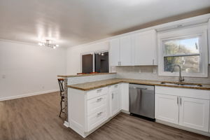  Heritage Ln-012