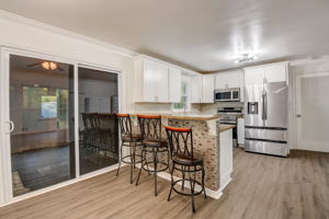  Heritage Ln-009