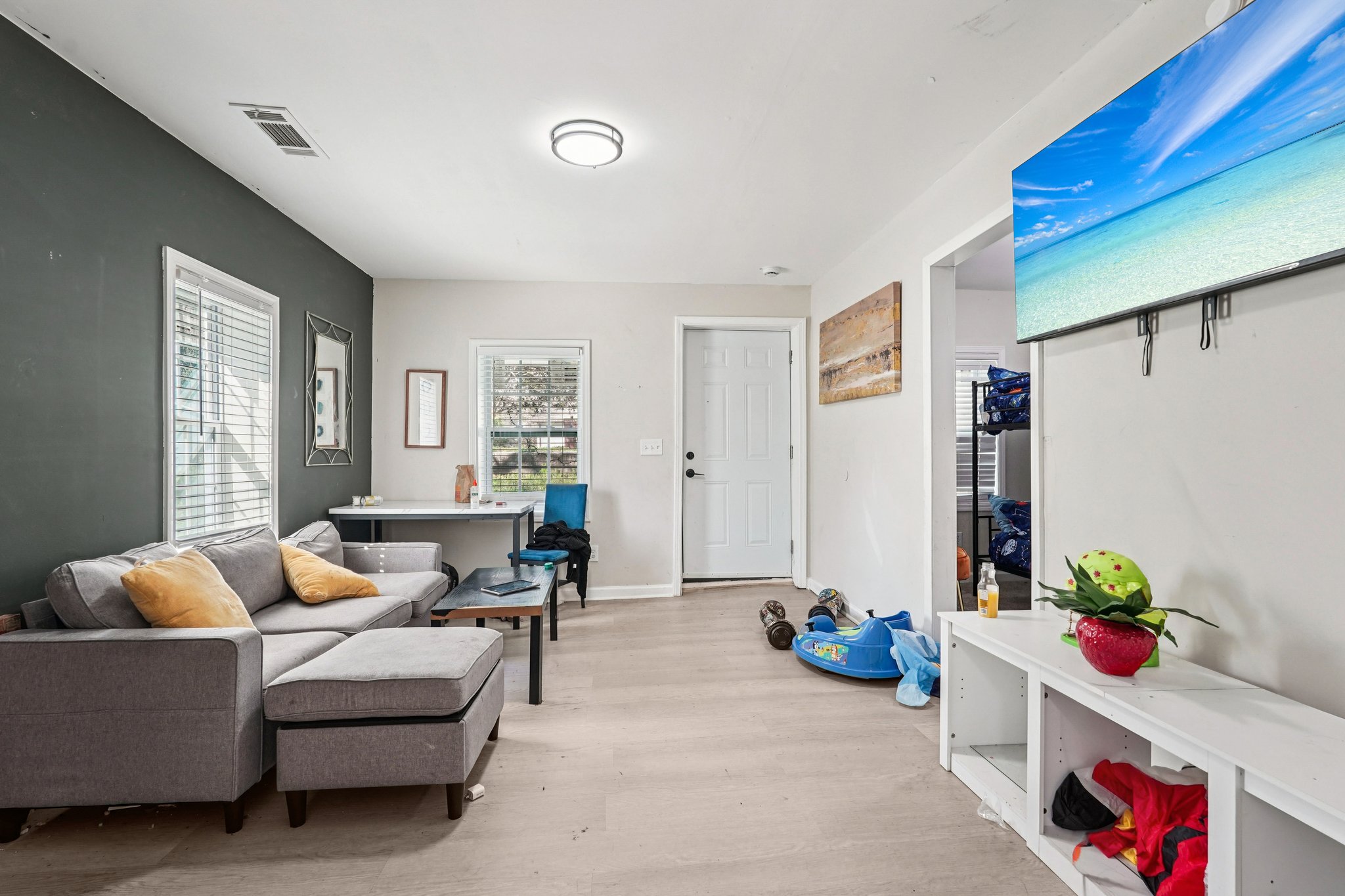 7th St SW-L2103-007.jpg