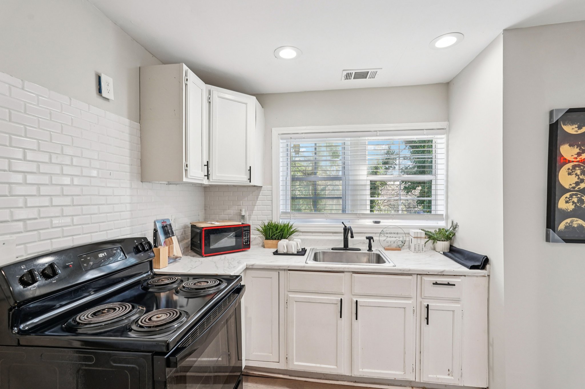 7th St SW-L2103-022.jpg