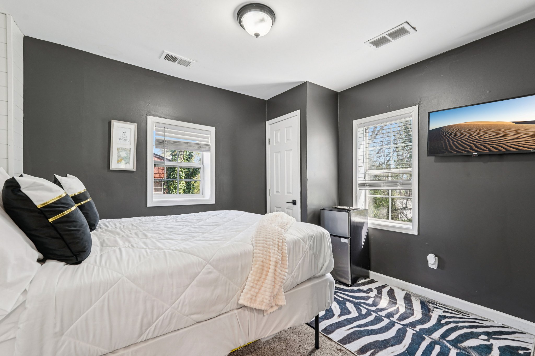 7th St SW-L2103-024.jpg