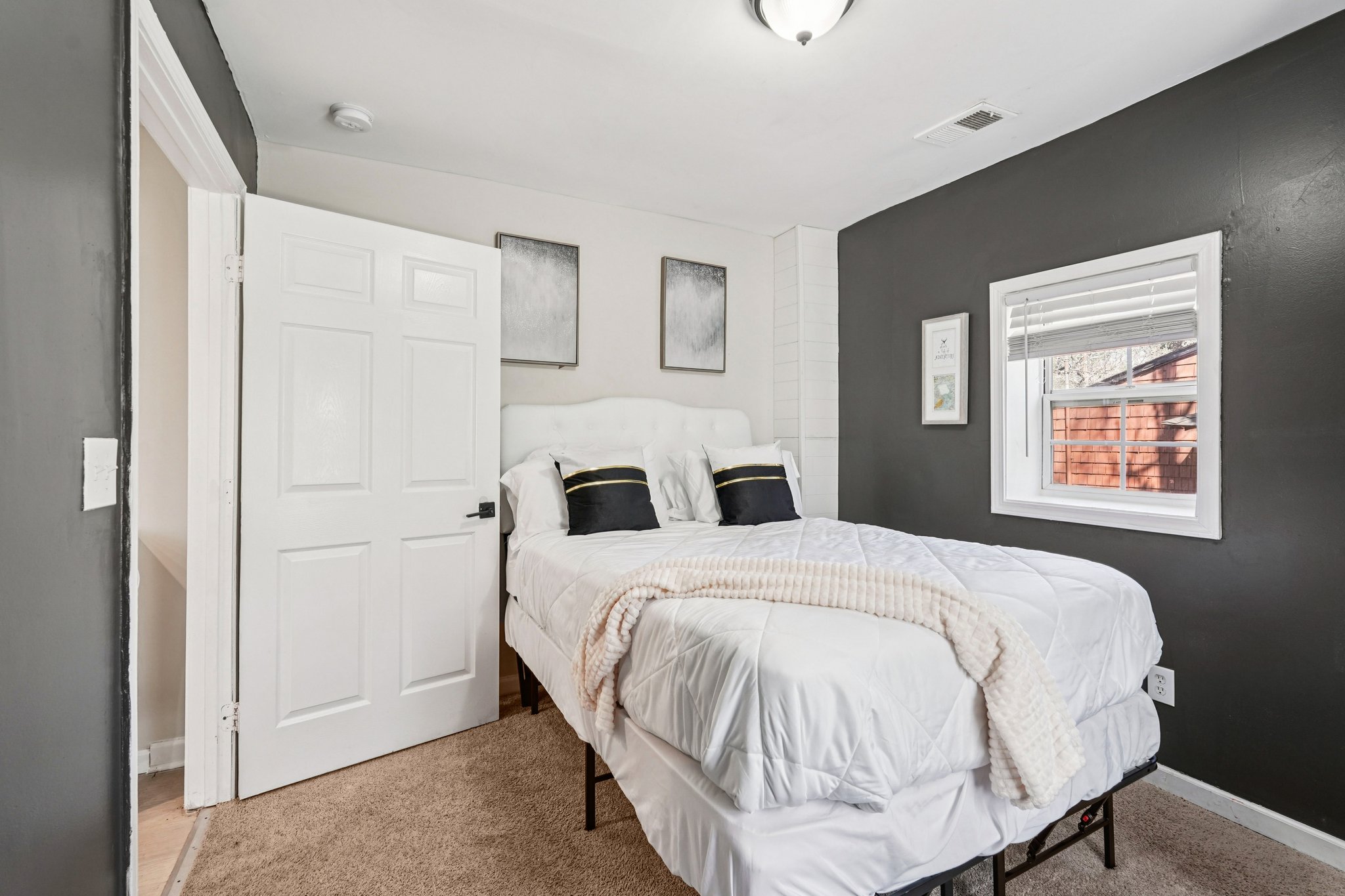 7th St SW-L2103-025.jpg