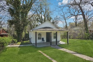 7th St SW-L2103-004.jpg