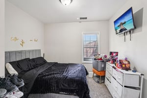 7th St SW-L2103-012.jpg