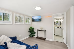 7th St SW-L2103-017.jpg