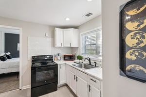 7th St SW-L2103-020.jpg