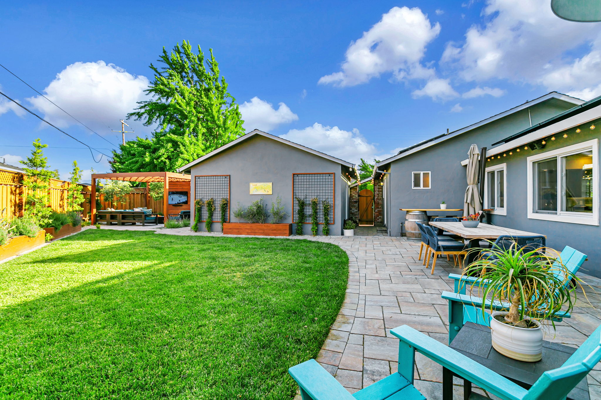 041_2794 Gardendale Dr  