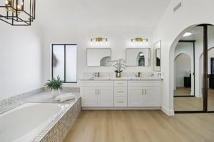 Via Estancia-S2509-033.jpg