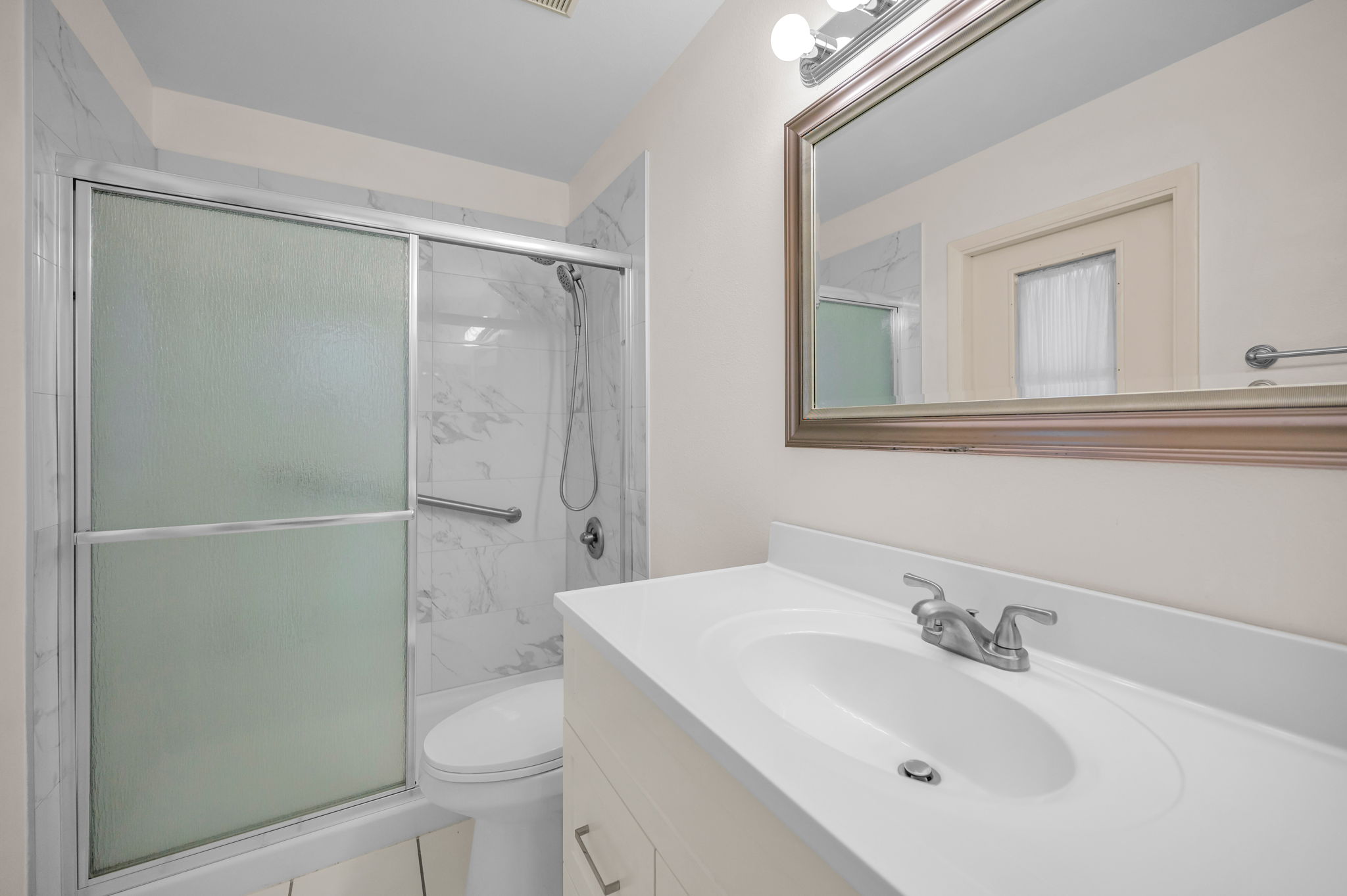 Bathroom2