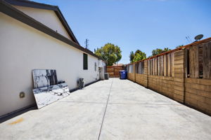  Photo 47
