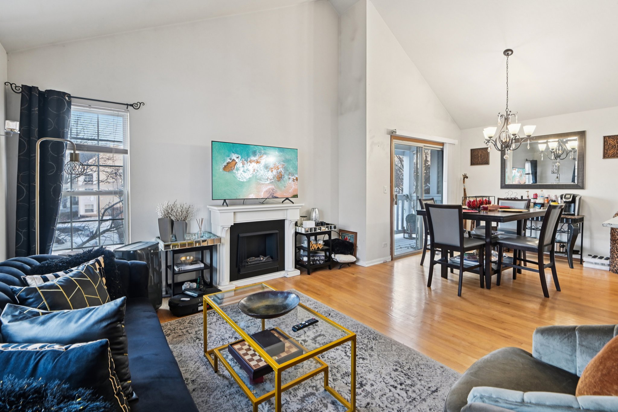 Shelly Ln-S2001-005.jpg