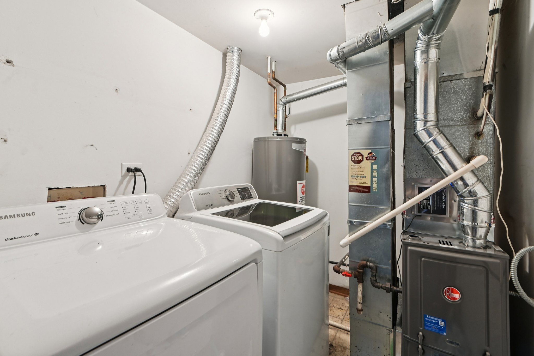 Shelly Ln-S2001-023.jpg