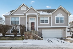 Shelly Ln-S2001-002.jpg