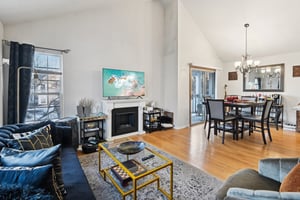 Shelly Ln-S2001-005.jpg