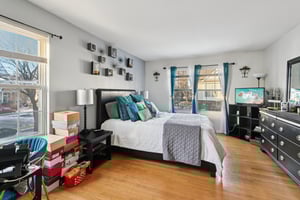 Shelly Ln-S2001-016.jpg