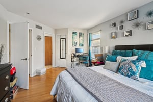 Shelly Ln-S2001-017.jpg