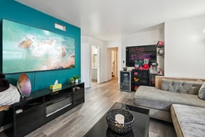 Shelly Ln-S2001-026.jpg