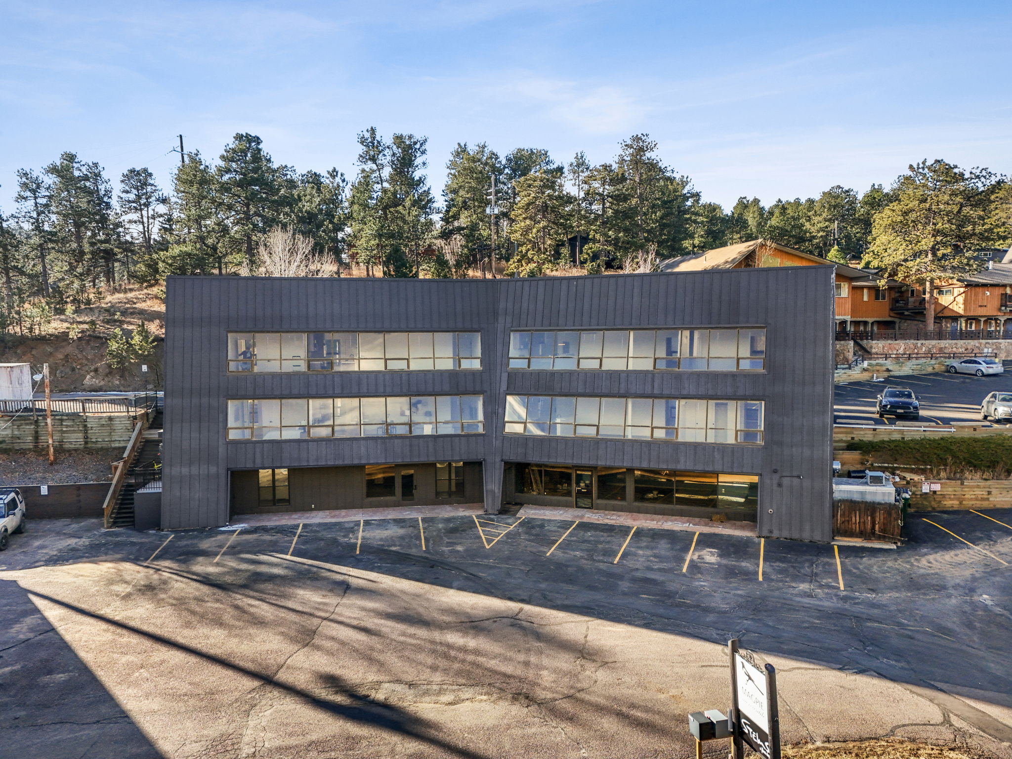 2 + 3 bedroom units, newly renovated.