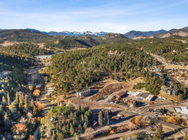 A gorgeous setting to live, work, and play!