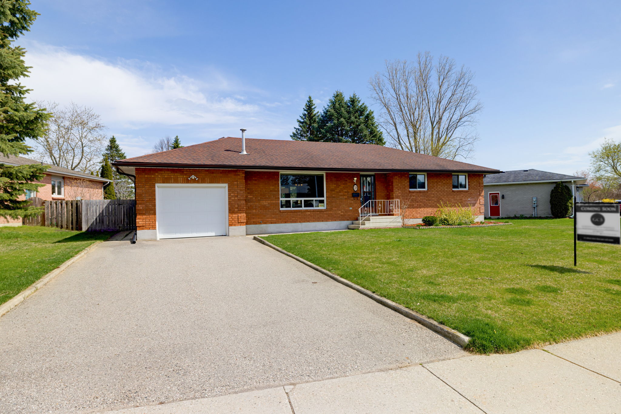 28 Adams Ave, Tillsonburg, ON N4G 5B3 TourMe.ca / Lemontree