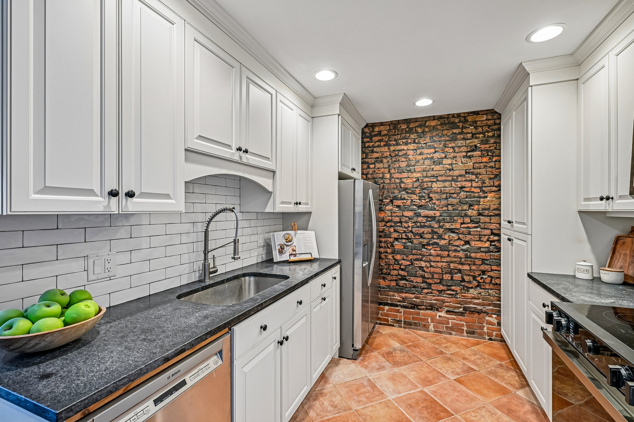 Atlantic Ave 628-S1805-015.jpg