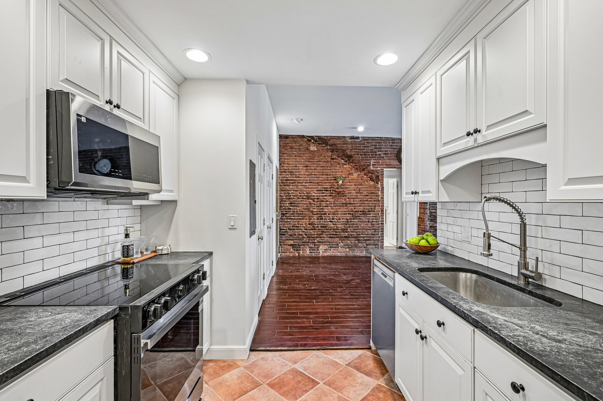 Atlantic Ave 628-S1805-018.jpg